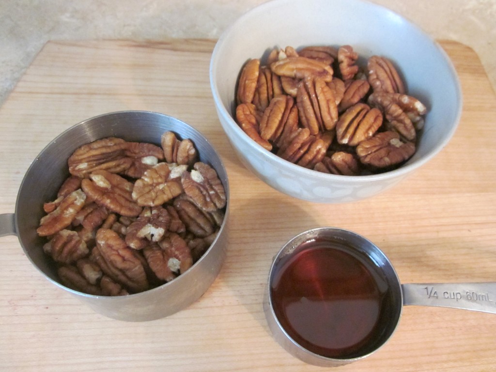 Raw Pecan Pie Recipe - topping ingredients