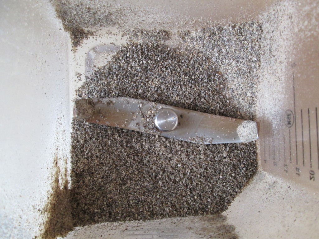 Puffed Quinoa Energy Bars Recipe - grind chia