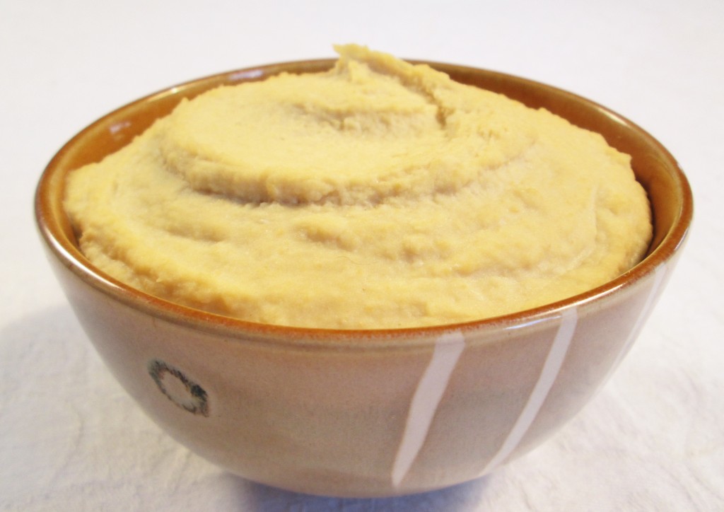Creamy and Smooth Chickpea Hummus Recipe